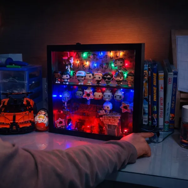 sceniko-dai-scena-alle-tue-icone-stranger-things-the-upside-down-display-01